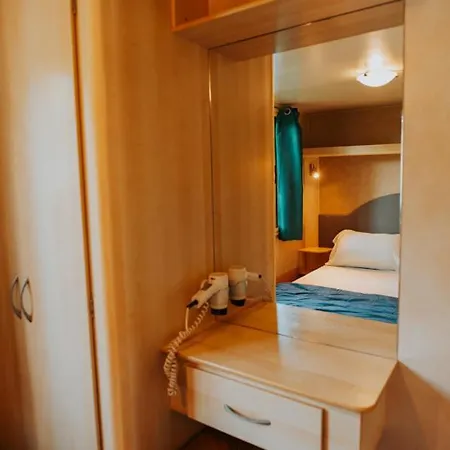 Tuscanychalets - Luxe Tiny House Met Zwembad Aan Zee *