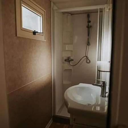 Tuscanychalets - Luxe Tiny House Met Zwembad Aan Zee Apartman Viareggio