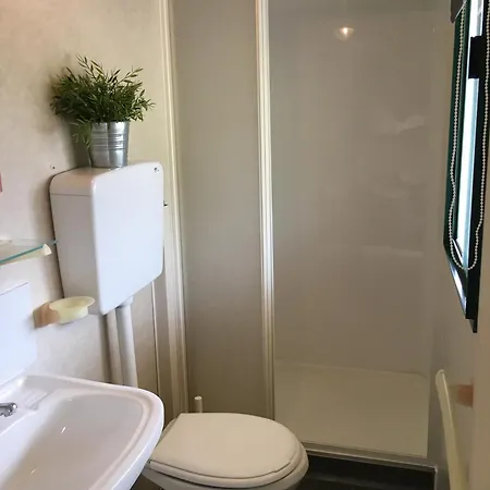 Tuscanychalets - Luxe Tiny House Met Zwembad Aan Zee *