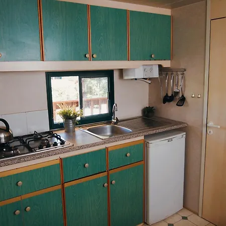 Tuscanychalets - Luxe Tiny House Met Zwembad Aan Zee Lägenhet Viareggio