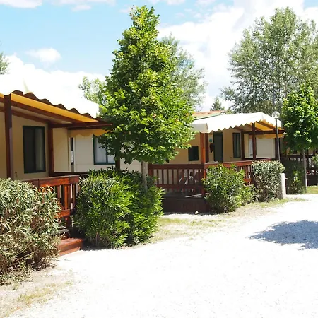 Tuscanychalets - Luxe Tiny House Met Zwembad Aan Zee Lägenhet Viareggio